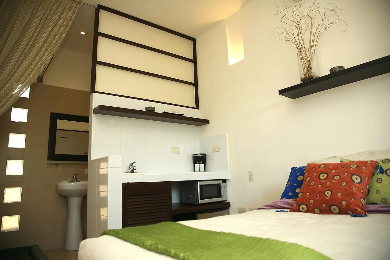 ** Aparthotel Art Deco Suites Cancun Mexico