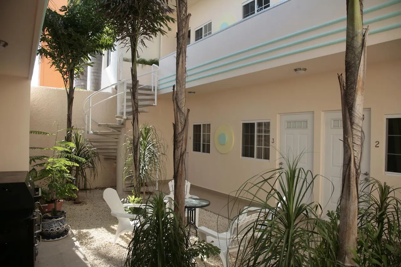 Art Deco Suites Cancun 2*,